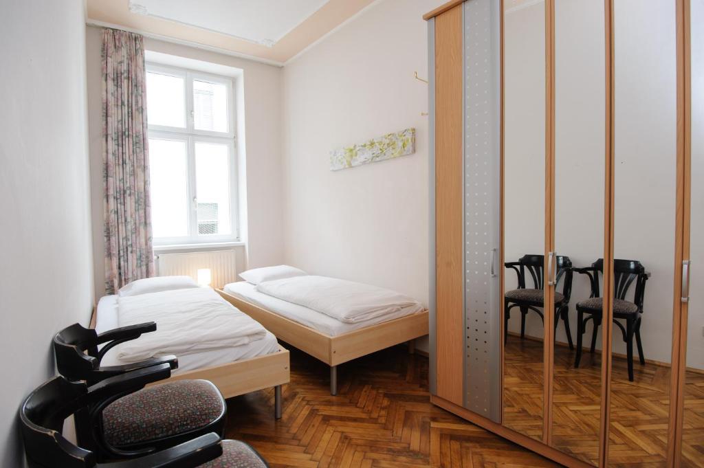 Vienna-apartment-one Mariannengasse Vienna